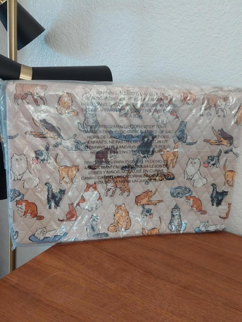 vera bradley a cats life laptop sleeve pouch Cat quilt with cats in various pose
